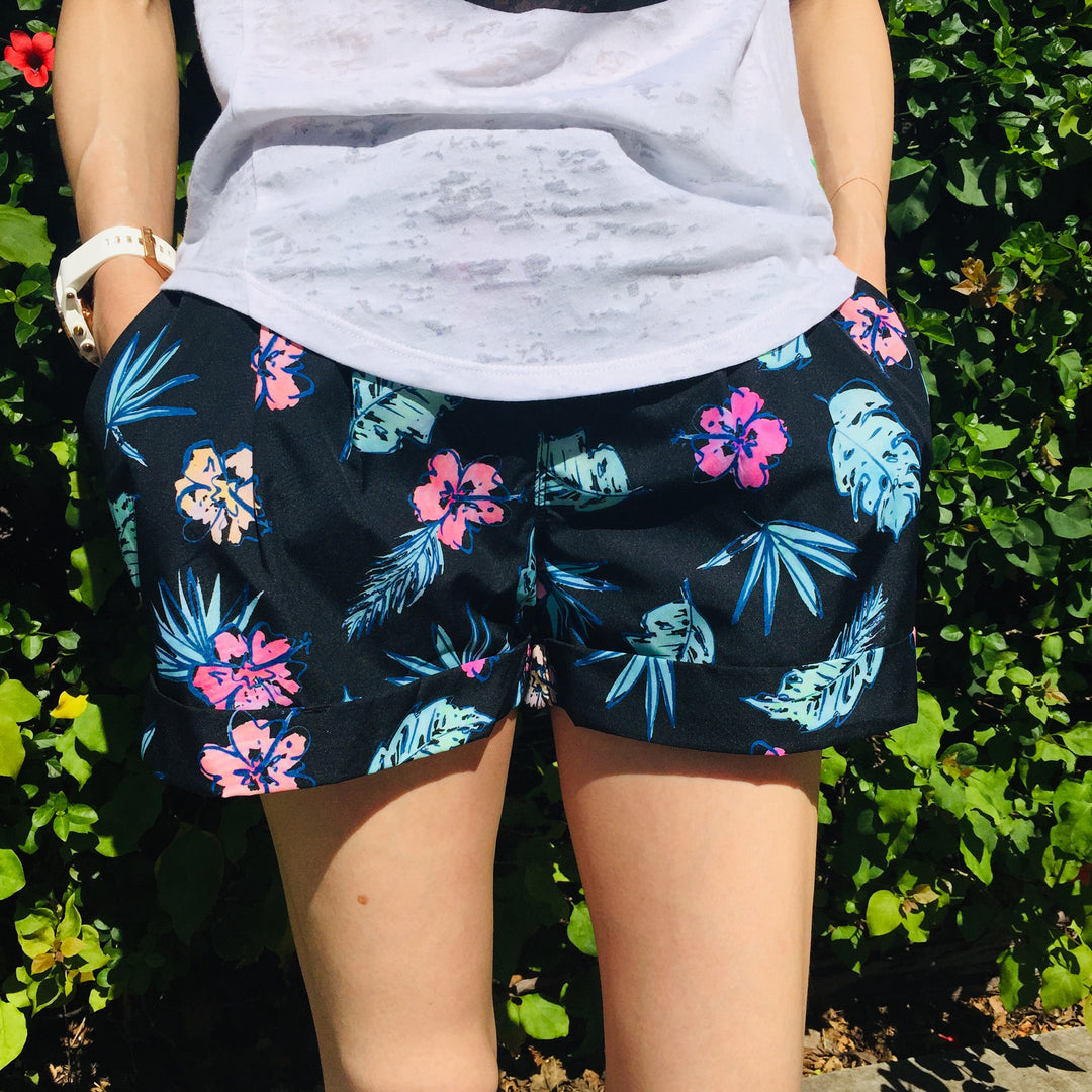 Mau Mapu Short Flower