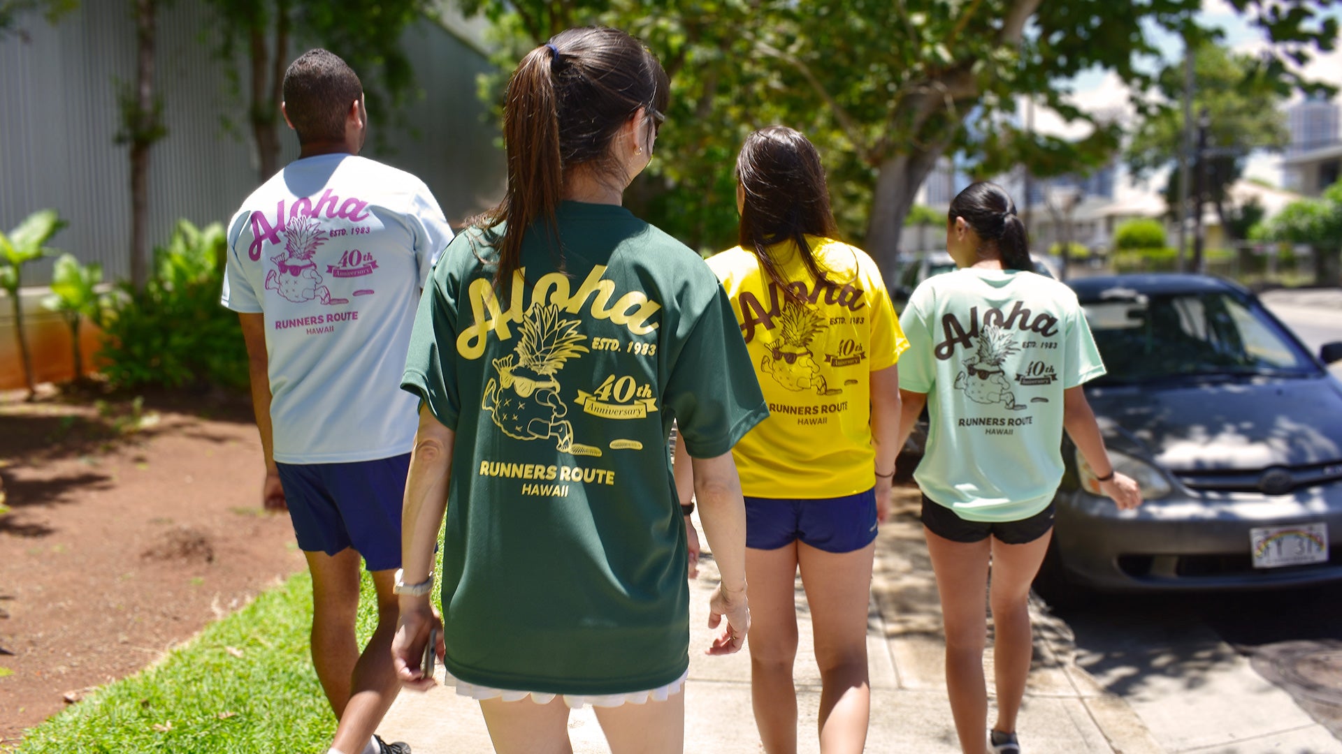  Aloha 40 Birthday Pineapple T-Shirt : Clothing, Shoes
